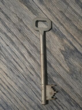 Vintage Skeleton Key 4.5"